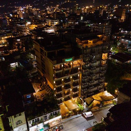 Pokhara Batika Hotel Buitenkant foto