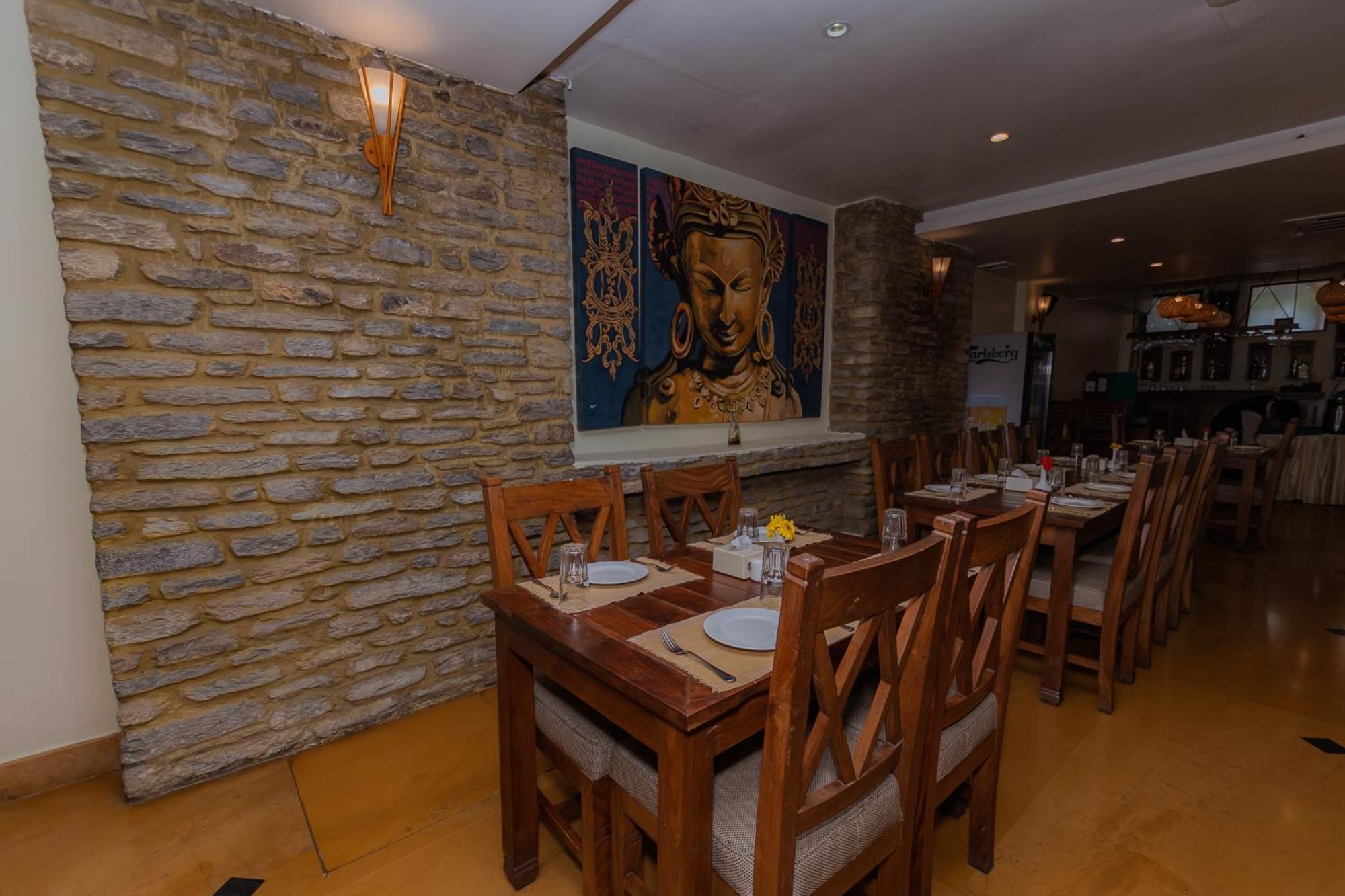 Pokhara Batika Hotel Buitenkant foto