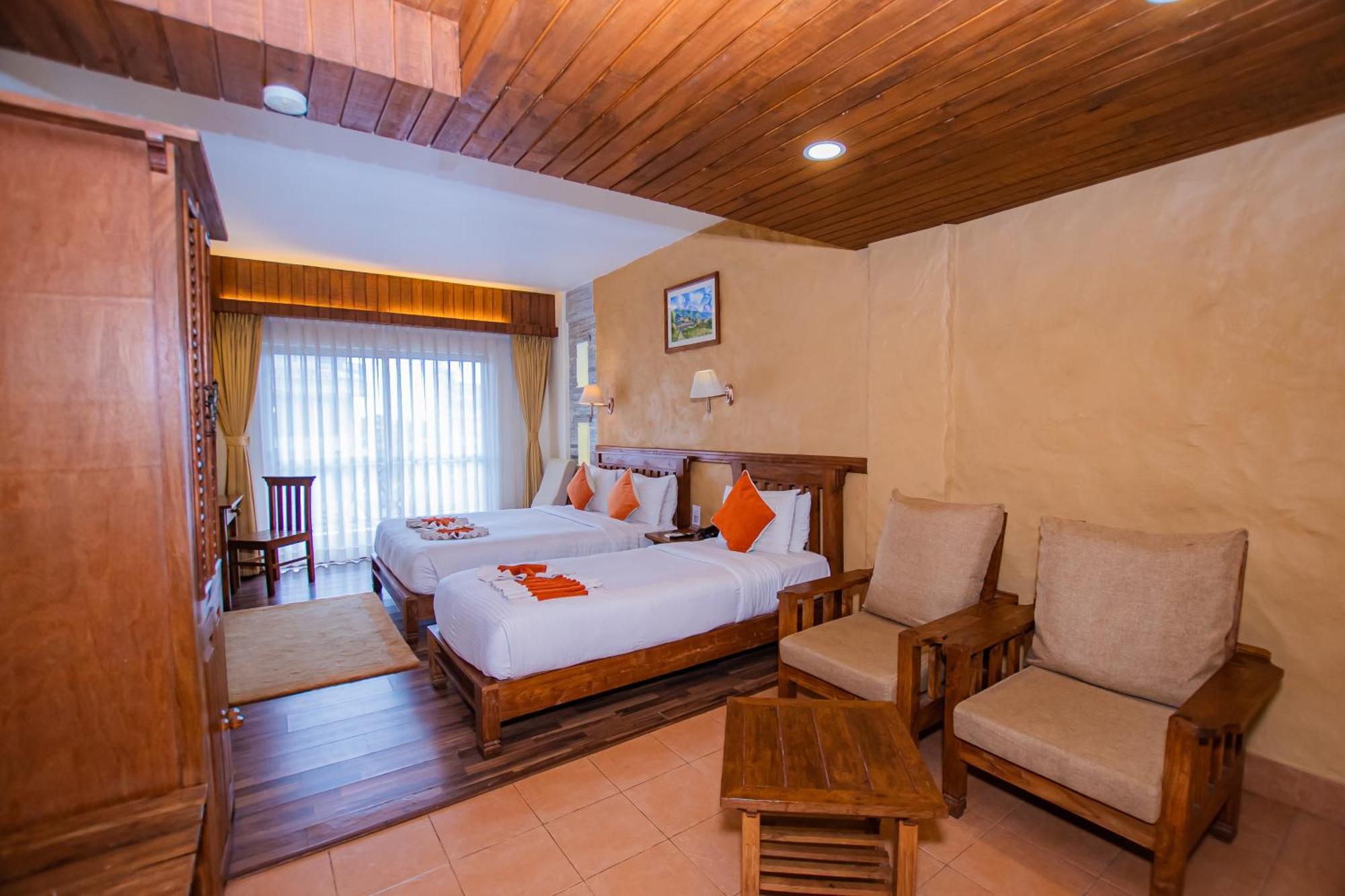 Pokhara Batika Hotel Buitenkant foto