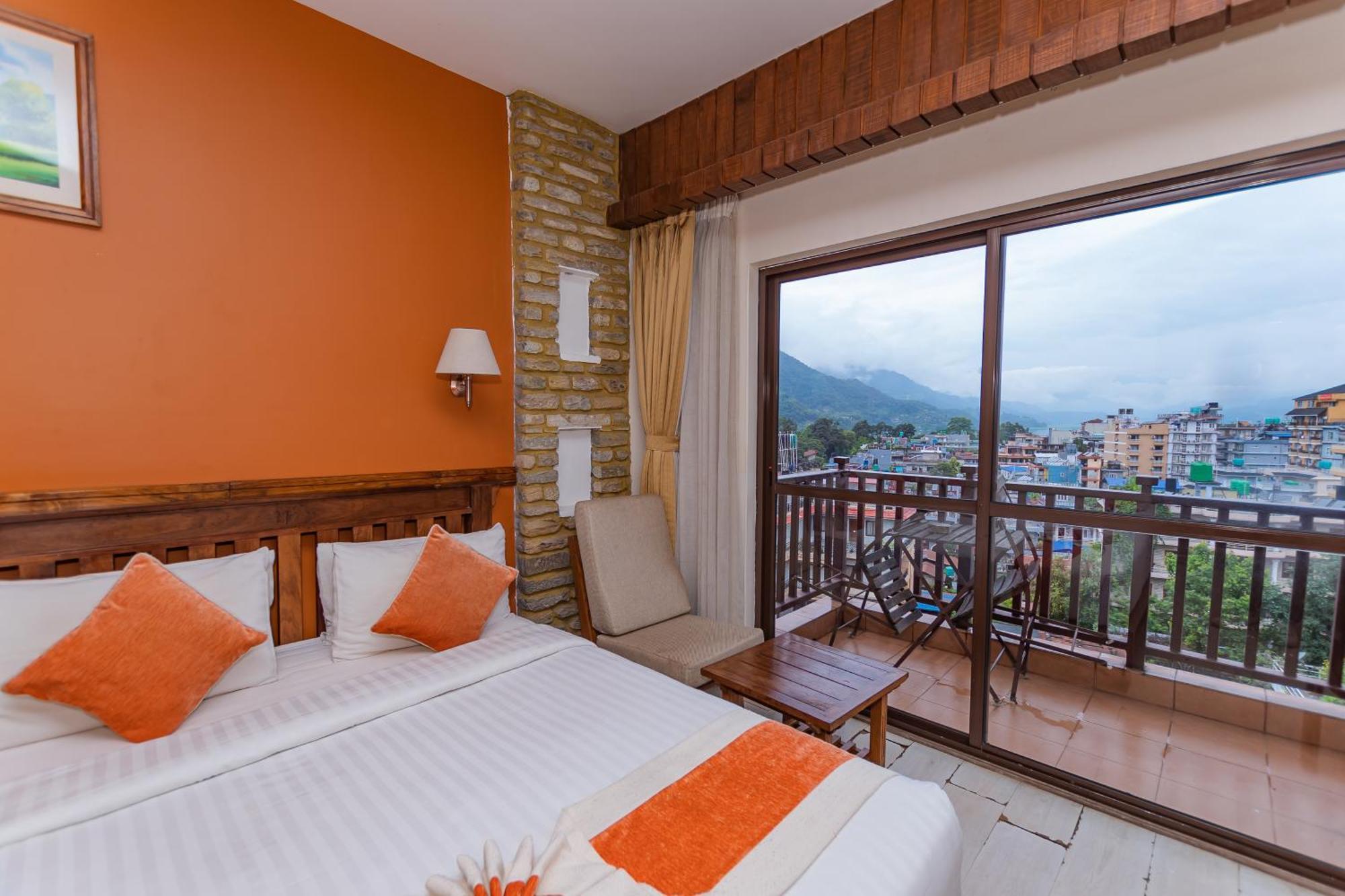 Pokhara Batika Hotel Buitenkant foto