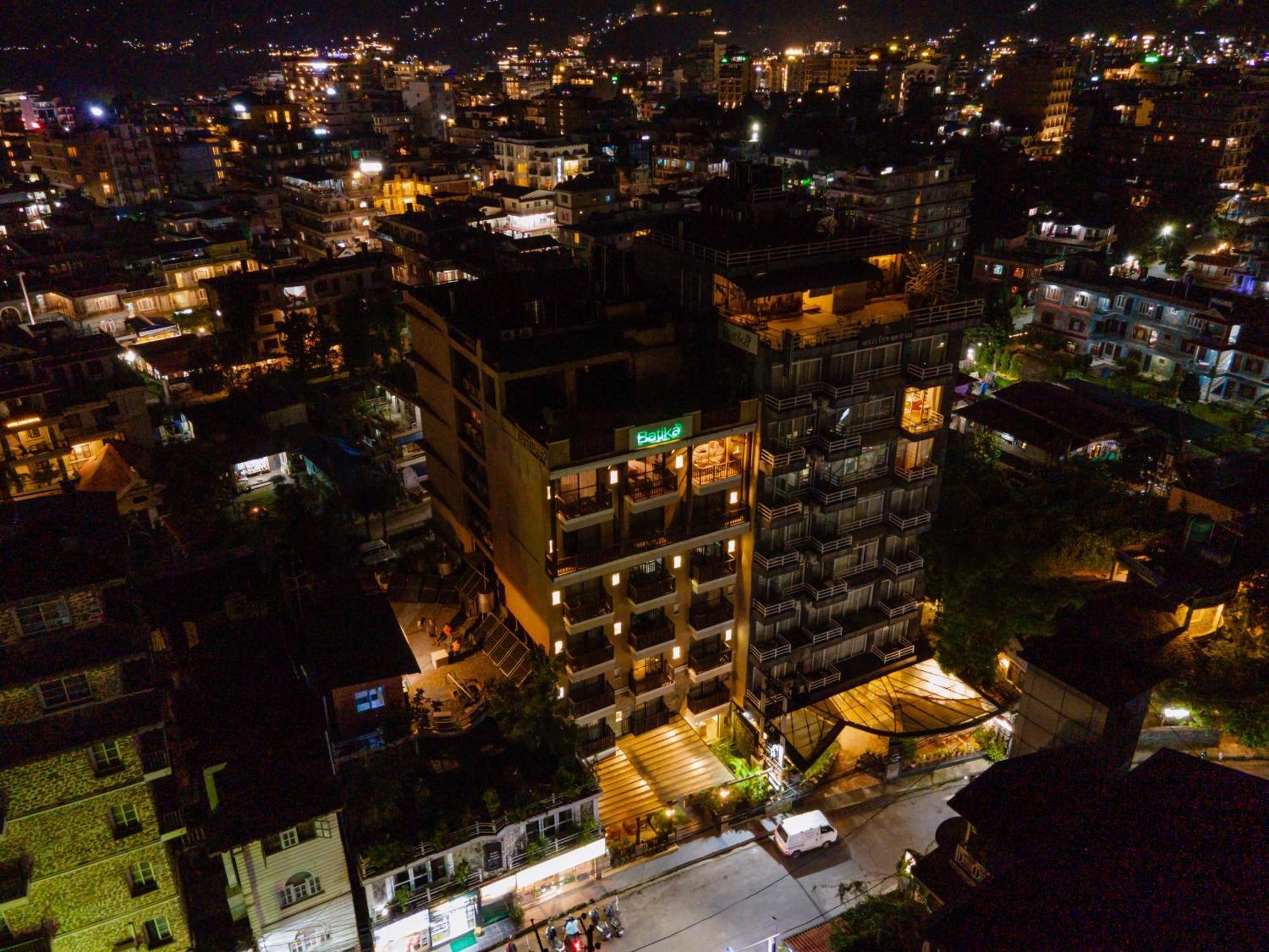 Pokhara Batika Hotel Buitenkant foto