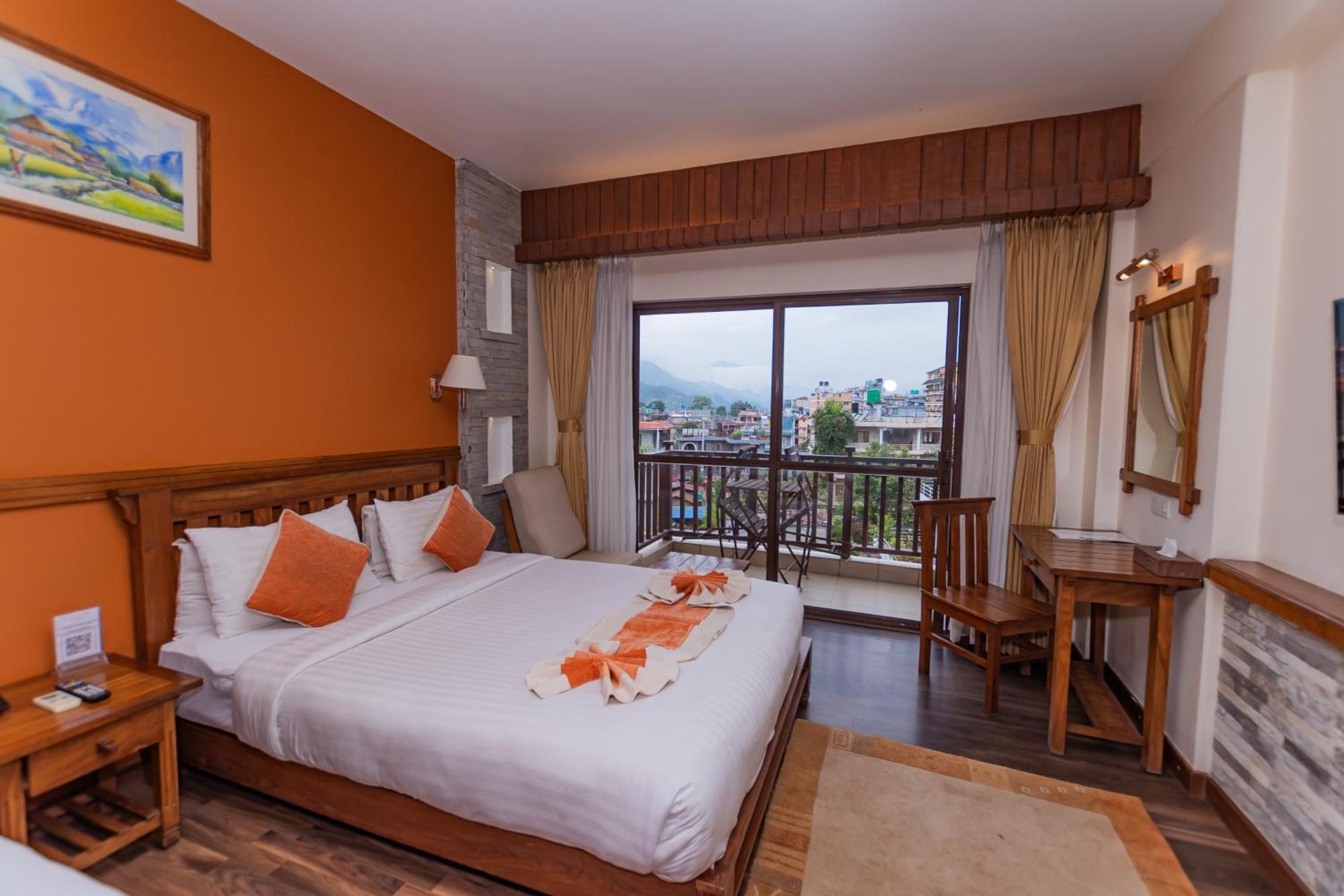 Pokhara Batika Hotel Buitenkant foto