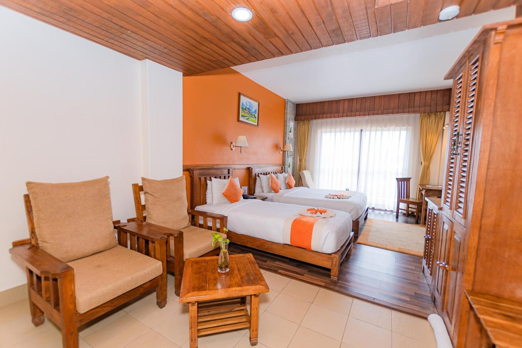 Pokhara Batika Hotel Buitenkant foto