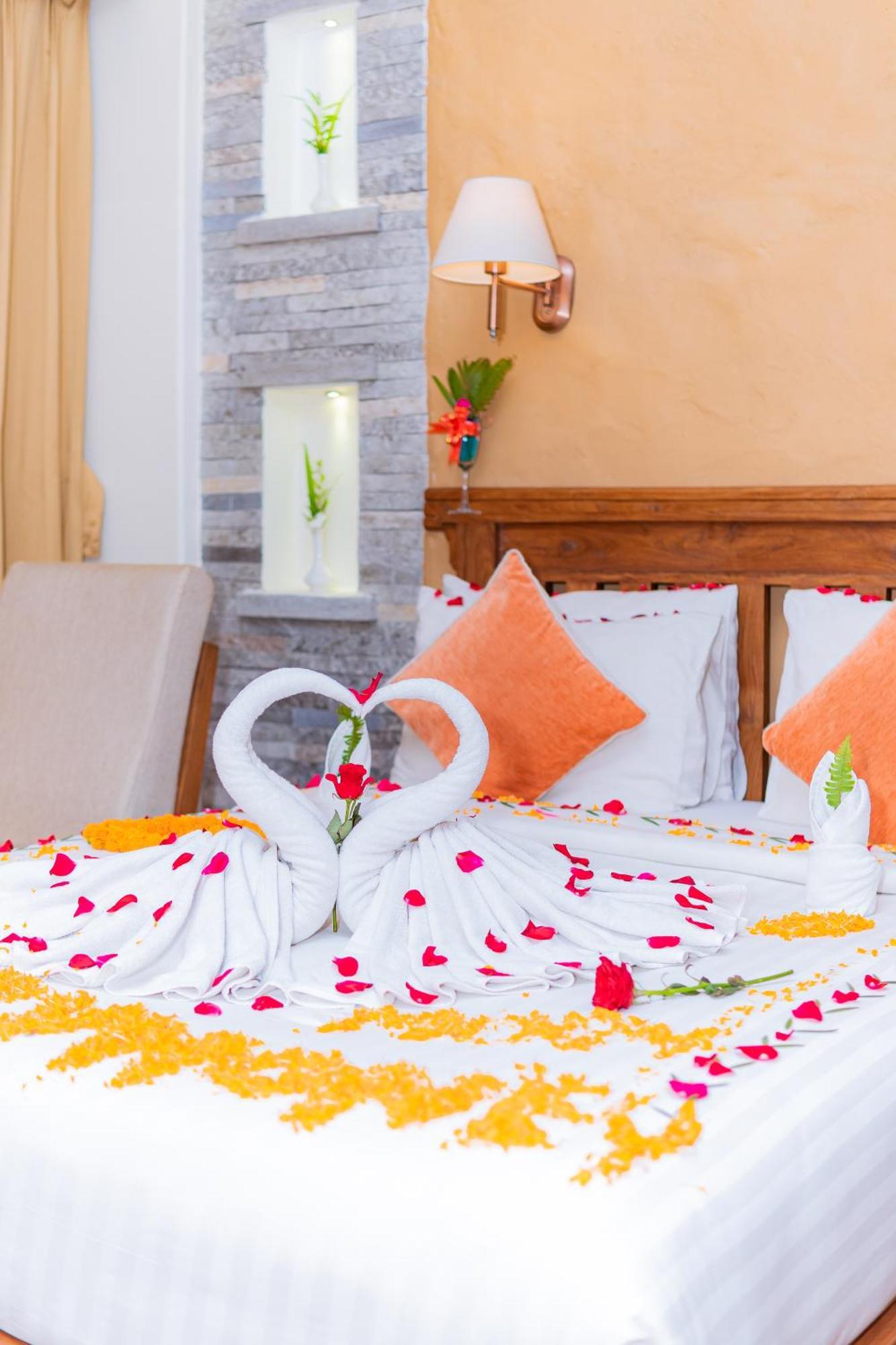 Pokhara Batika Hotel Buitenkant foto