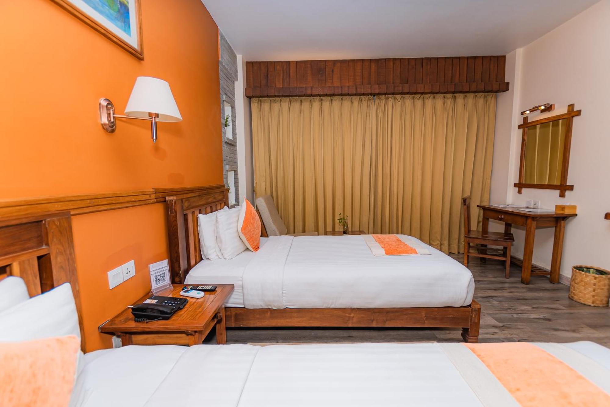 Pokhara Batika Hotel Buitenkant foto
