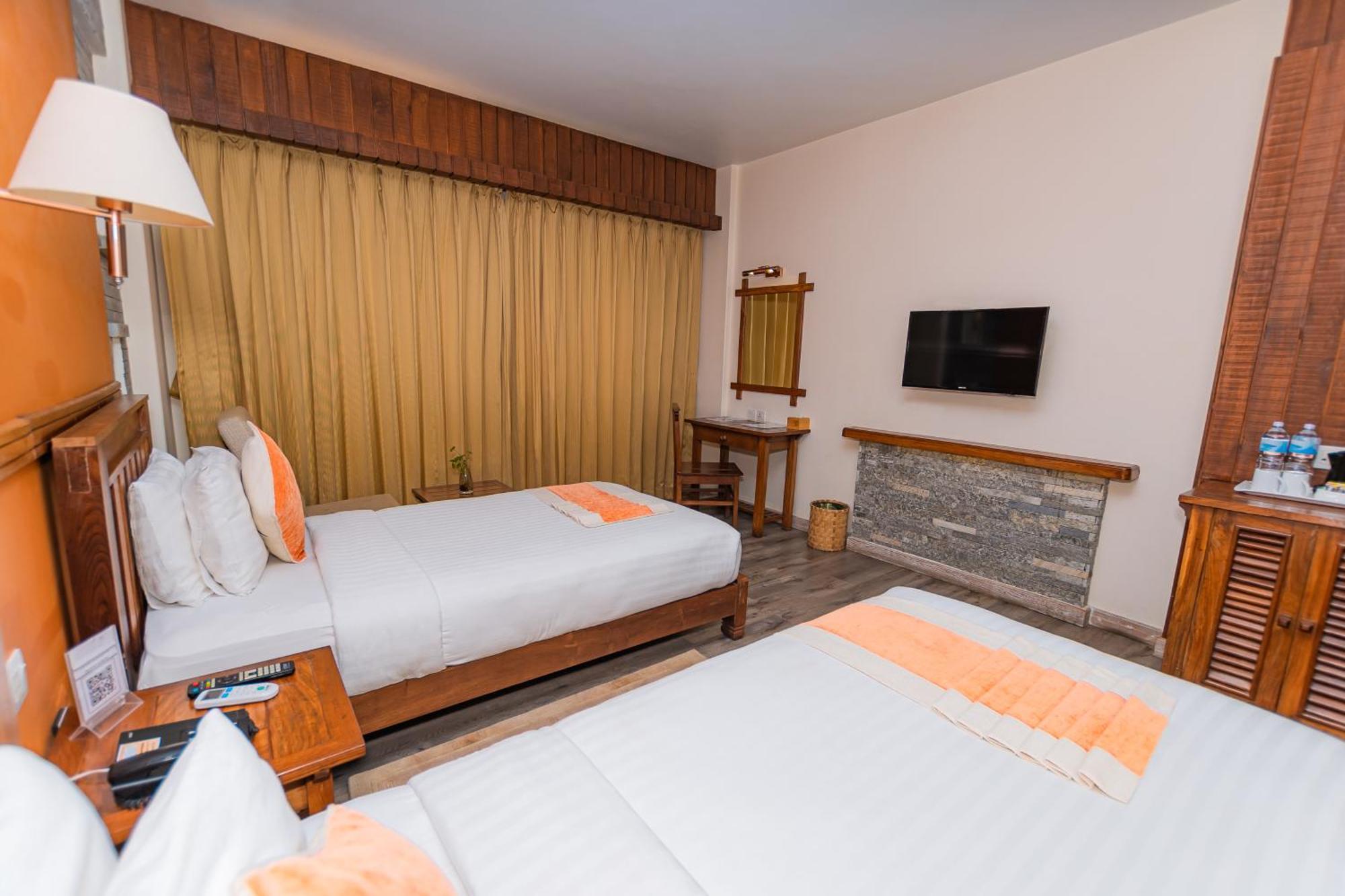 Pokhara Batika Hotel Buitenkant foto