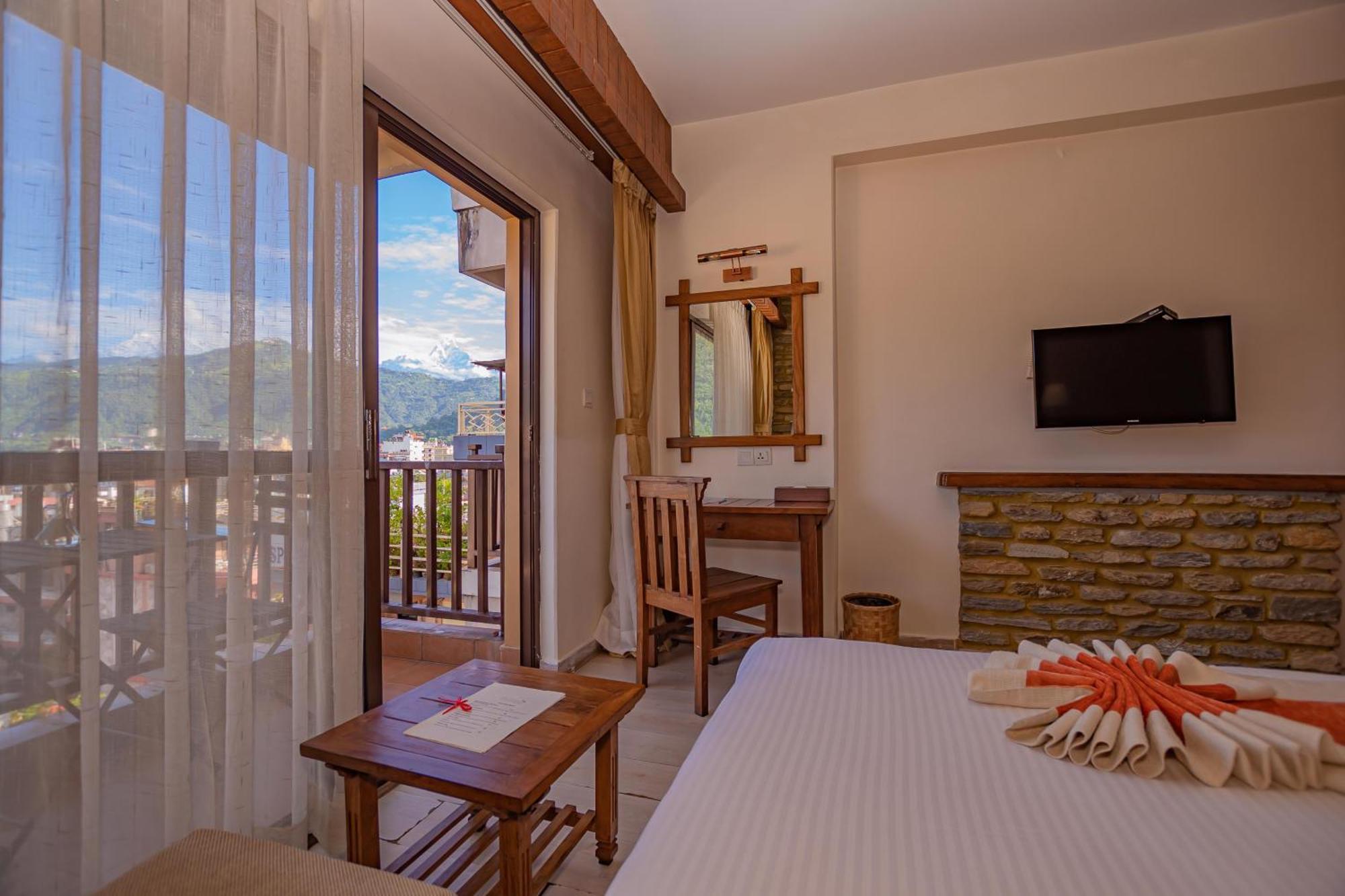 Pokhara Batika Hotel Buitenkant foto