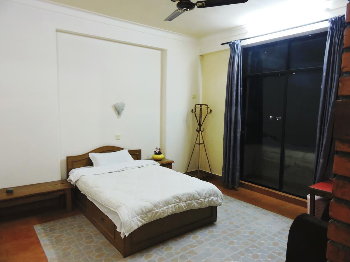 Pokhara Batika Hotel Buitenkant foto